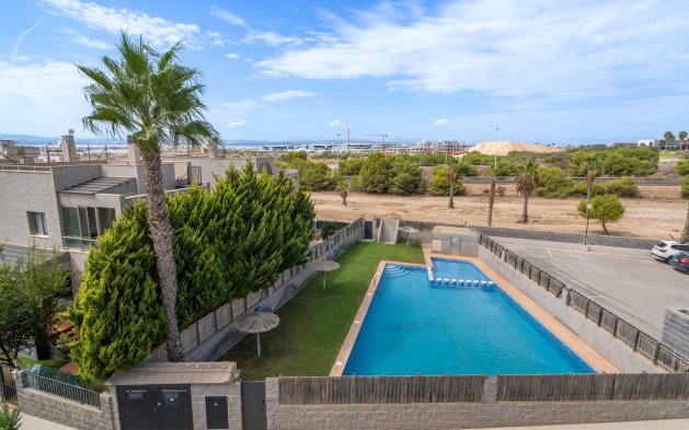 Resale - Townhouse - Torrevieja - Nueva Torrevieja - Aguas Nuevas