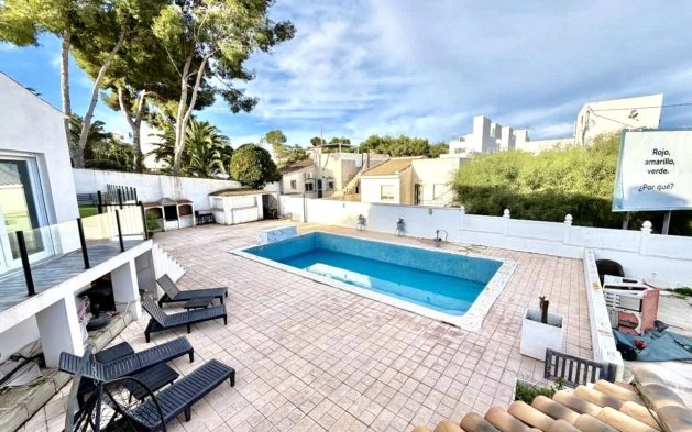Perpardavimas - Vila - Orihuela Costa - Villamartín