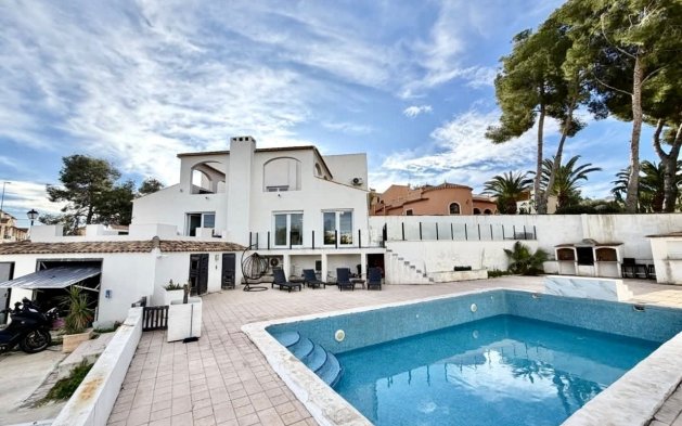 Perpardavimas - Vila - Orihuela Costa - Villamartín