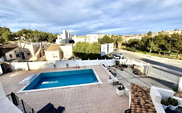 Perpardavimas - Vila - Orihuela Costa - Villamartín