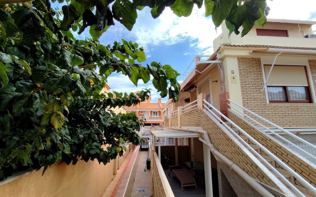 Odsprzedaż - Mieszkanie w bloku - Torrevieja