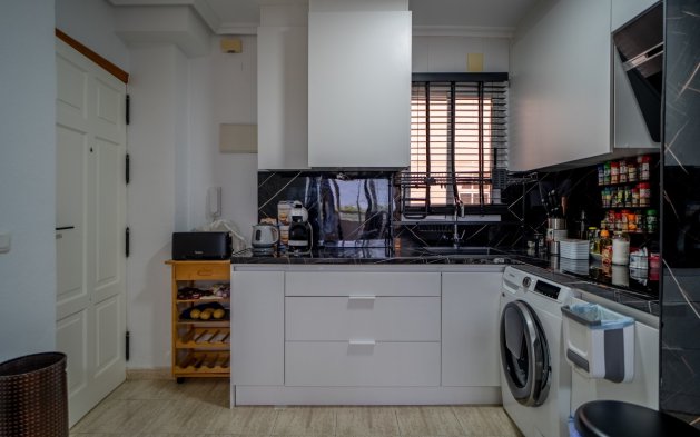 Resale - Apartment / flat - Torrevieja - La Siesta - El Salado -  Torreta