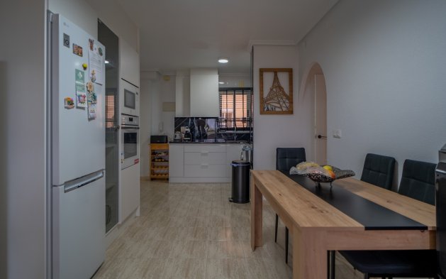 Resale - Apartment / flat - Torrevieja - La Siesta - El Salado -  Torreta