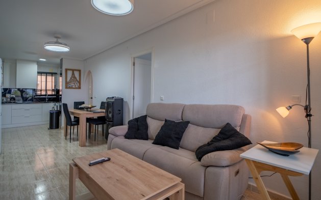 Resale - Apartment / flat - Torrevieja - La Siesta - El Salado -  Torreta