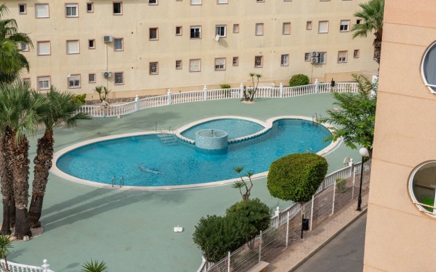 Resale - Apartment / flat - Torrevieja - La Siesta - El Salado -  Torreta