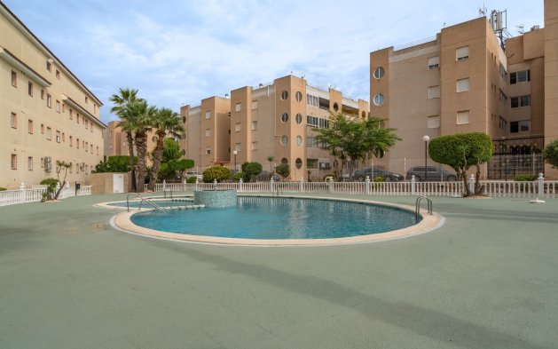 Resale - Apartment / flat - Torrevieja - La Siesta - El Salado -  Torreta