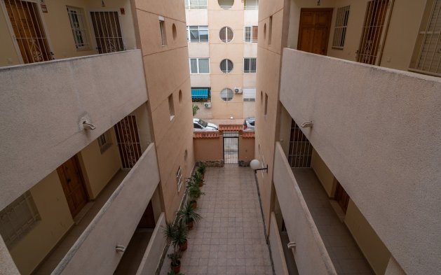 Resale - Apartment / flat - Torrevieja - La Siesta - El Salado -  Torreta