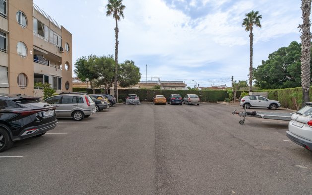 Resale - Apartment / flat - Torrevieja - La Siesta - El Salado -  Torreta