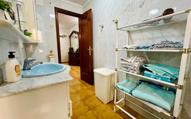 Resale - Apartment / flat - Santa Pola - Puerto