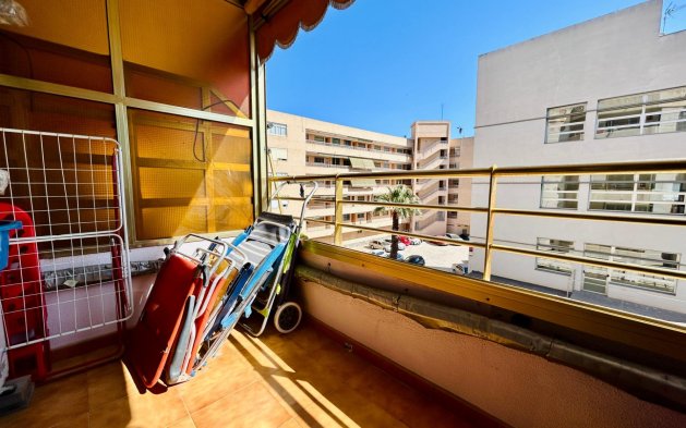Resale - Apartment / flat - Santa Pola - Puerto