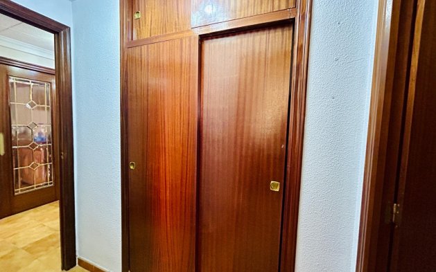 Resale - Apartment / flat - Santa Pola - Puerto