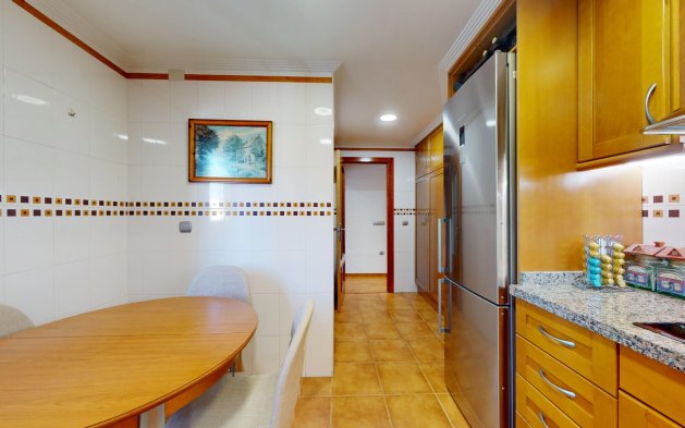 Återförsäljning - Lägenhet / lägenhet - Santa Pola