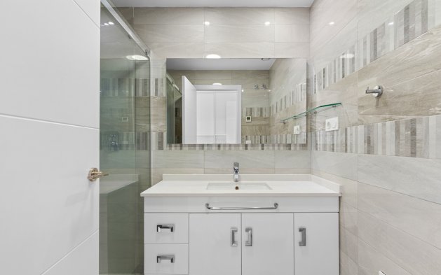 Resale - Apartment / flat - Orihuela Costa - Punta Prima