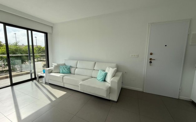 Resale - Bungalow - Pilar de la Horadada - Mil Palmeras