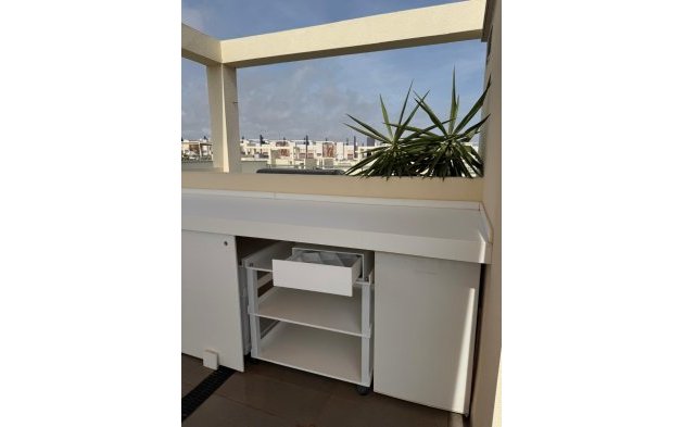 Resale - Bungalow - Pilar de la Horadada - Mil Palmeras