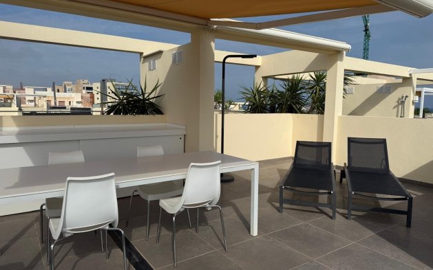 Resale - Bungalow - Pilar de la Horadada - Mil Palmeras