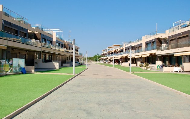 Resale - Bungalow - Pilar de la Horadada - Mil Palmeras