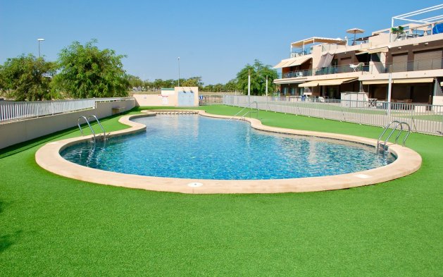 Resale - Bungalow - Pilar de la Horadada - Mil Palmeras