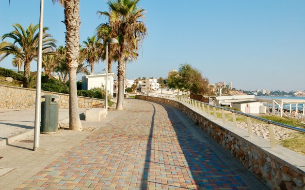 Resale - Bungalow - Pilar de la Horadada - Mil Palmeras