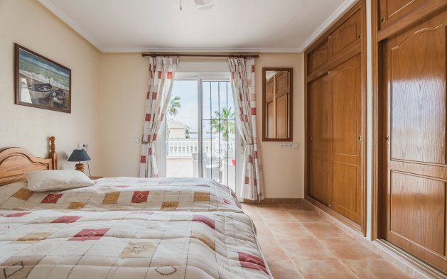 Resale - Villa - Santa Pola - Monte y Mar