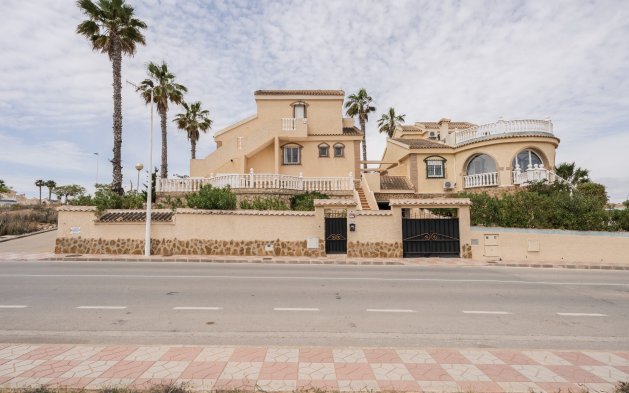 Resale - Villa - Santa Pola - Monte y Mar