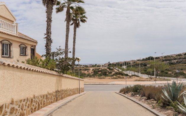 Resale - Villa - Santa Pola - Monte y Mar