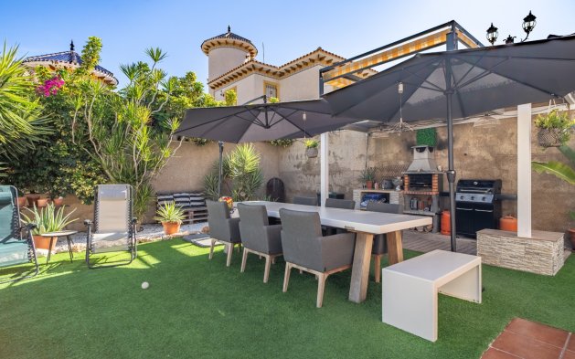 Resale - Townhouse - San Miguel de Salinas - Las Filipinas