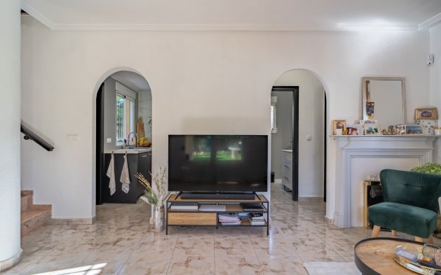 Resale - Townhouse - San Miguel de Salinas - Las Filipinas