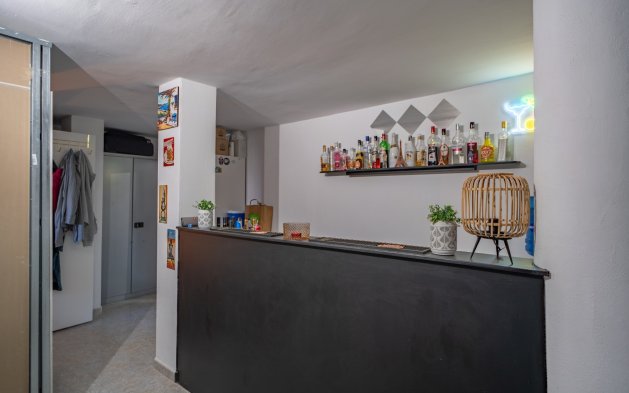 Resale - Townhouse - San Miguel de Salinas - Las Filipinas