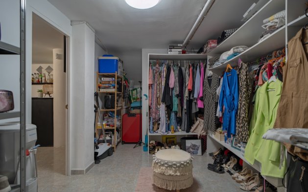 Resale - Townhouse - San Miguel de Salinas - Las Filipinas