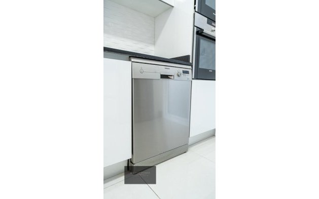 Odsprzedaż - Mieszkanie w bloku - Torrevieja