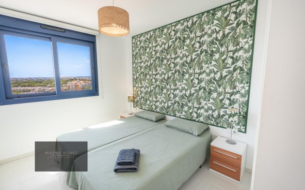 Odsprzedaż - Mieszkanie w bloku - Torrevieja