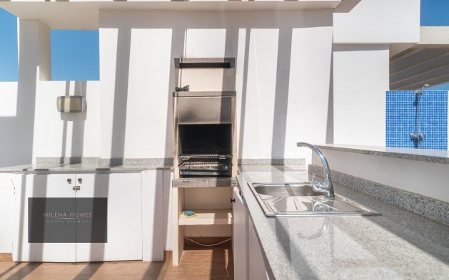 Odsprzedaż - Mieszkanie w bloku - Torrevieja