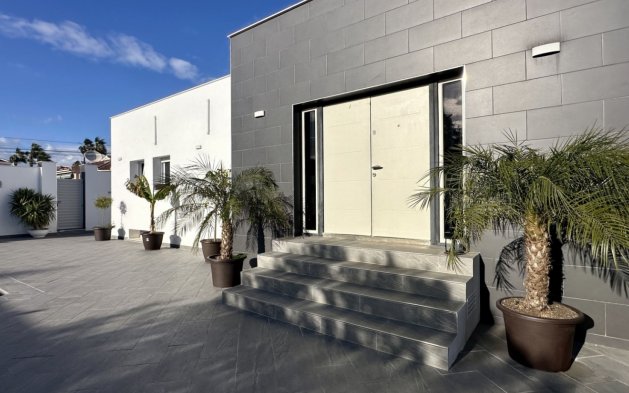 Resale - Villa - Rojales - Ciudad Quesada