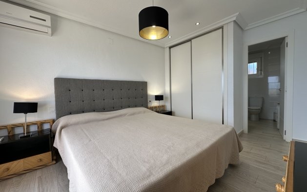 Resale - Apartment / flat - Pilar de la Horadada - Mil Palmeras