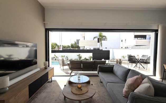 Resale - Bungalow - Pilar de la Horadada - Costa Blanca Sur