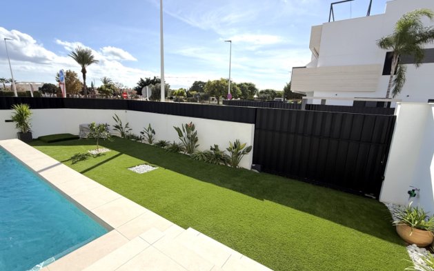 Resale - Bungalow - Pilar de la Horadada - Costa Blanca Sur