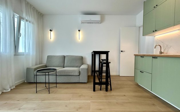 Resale - Apartment / flat - San Miguel de Salinas - Las filipinas