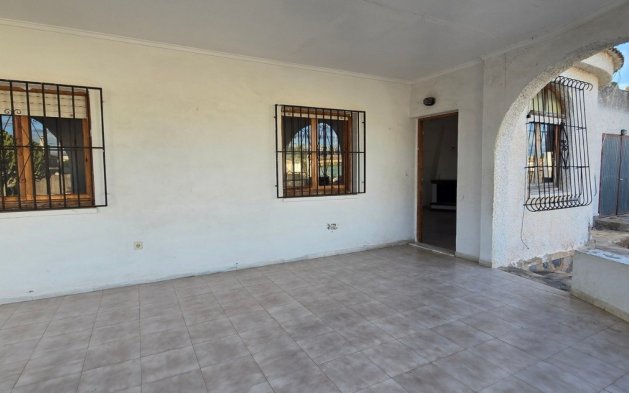 Resale - Villa - Torrevieja - El Chaparal