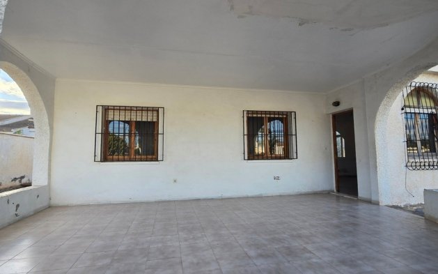 Resale - Villa - Torrevieja - El Chaparal