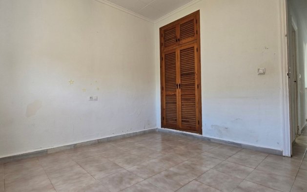 Resale - Villa - Torrevieja - El Chaparal