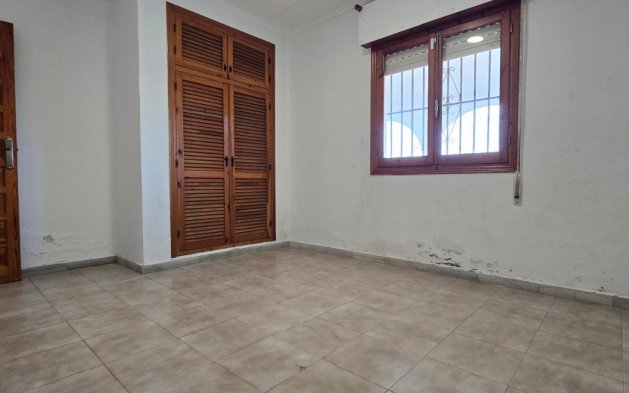 Resale - Villa - Torrevieja - El Chaparal
