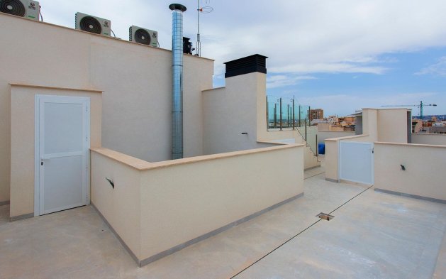 Resale - Apartment / flat - Torrevieja - Paseo maritimo