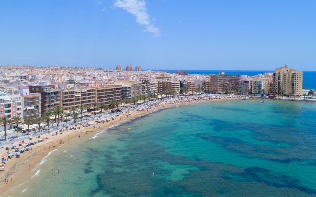 Resale - Apartment / flat - Torrevieja - Paseo maritimo