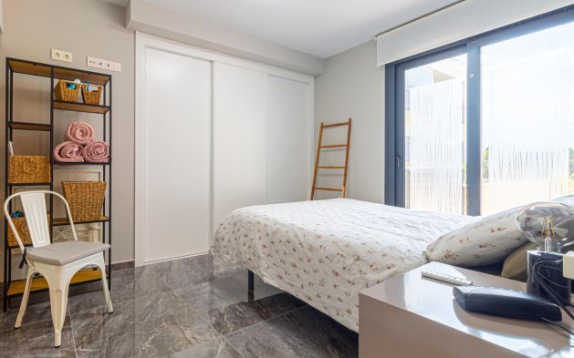 Resale - Apartment / flat - Orihuela Costa - La Florida