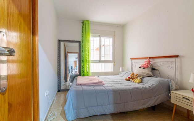 Resale - Apartment / flat - Torrevieja - Playa de los locos