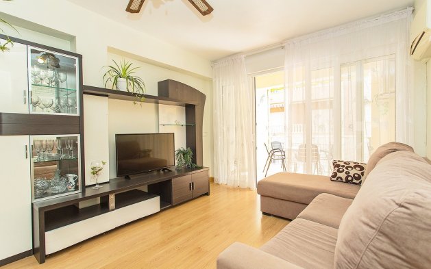 Resale - Apartment / flat - Torrevieja - Playa del Cura