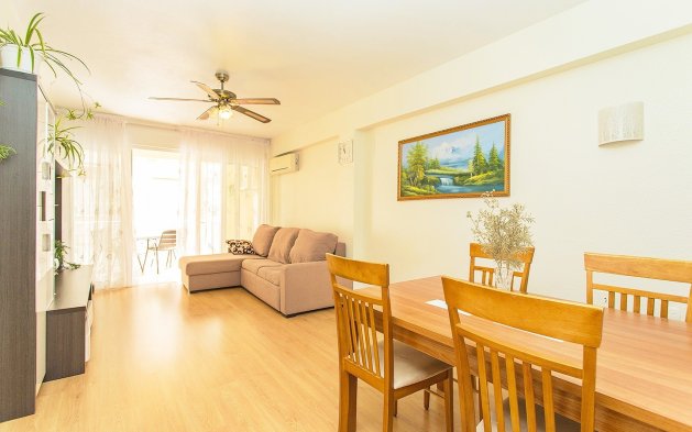 Resale - Apartment / flat - Torrevieja - Playa del Cura