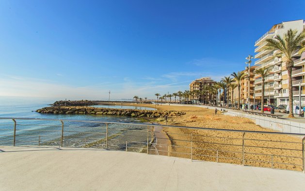 Resale - Apartment / flat - Torrevieja - Playa del Cura