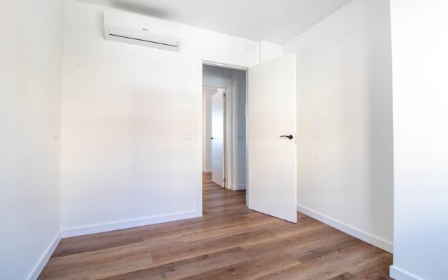 Resale - Apartment / flat - Torrevieja - Acequion